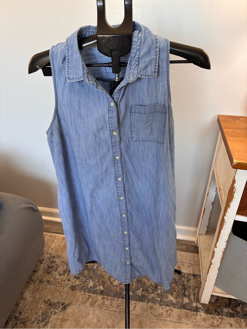 Old Navy Light Blue Sleeveless Chambray Button-Down Tunic